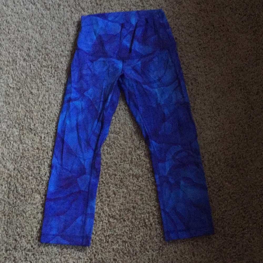 Lululemon Sz 8 High Waisted Crops Gorgeous Blue